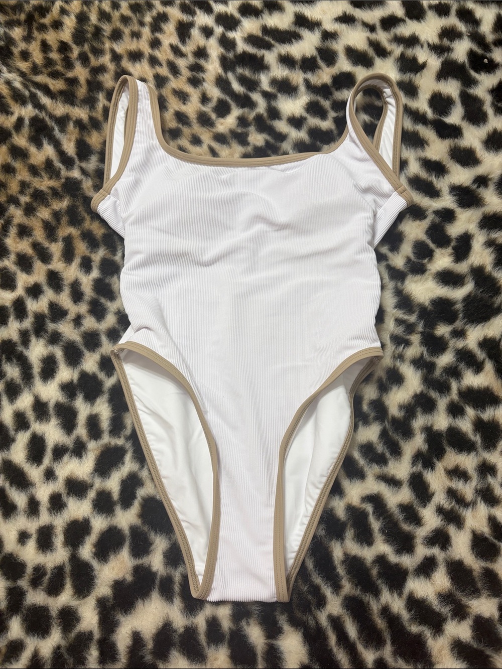 LainSnow White One-Piece Swimsuit with Beige Trim